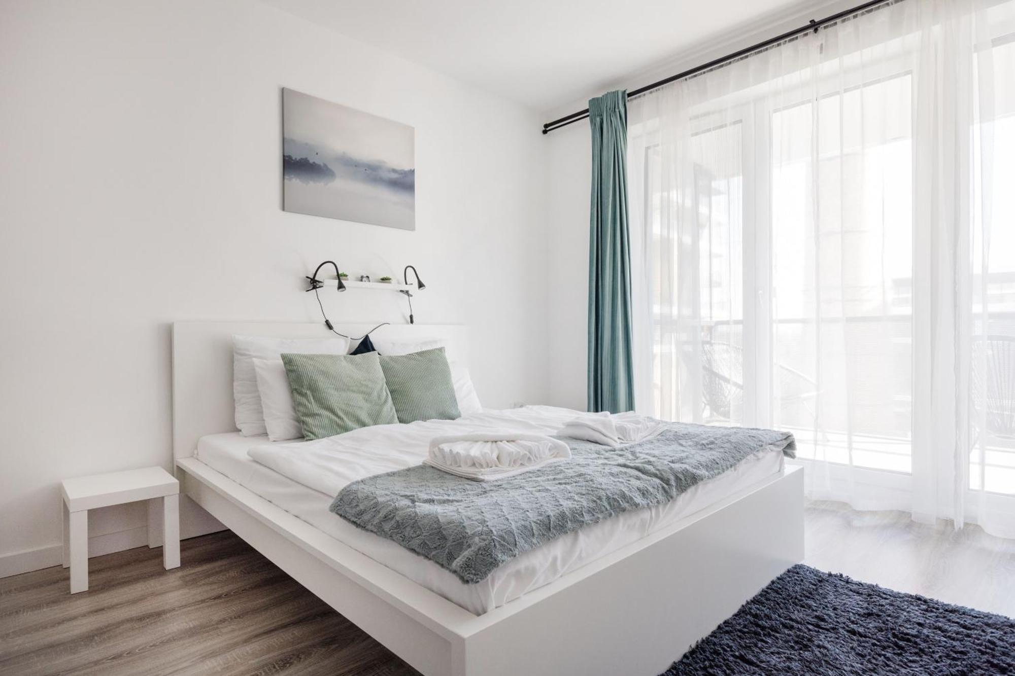 Modern Riverfront With Free Parking Apartamento