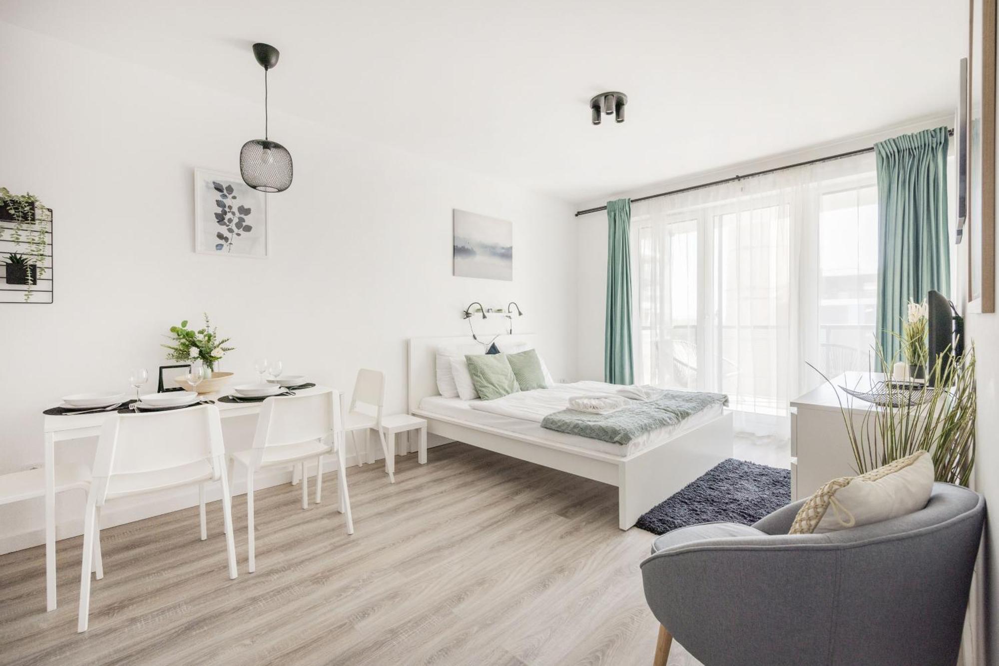 Apartamento Modern Riverfront With Free Parking *