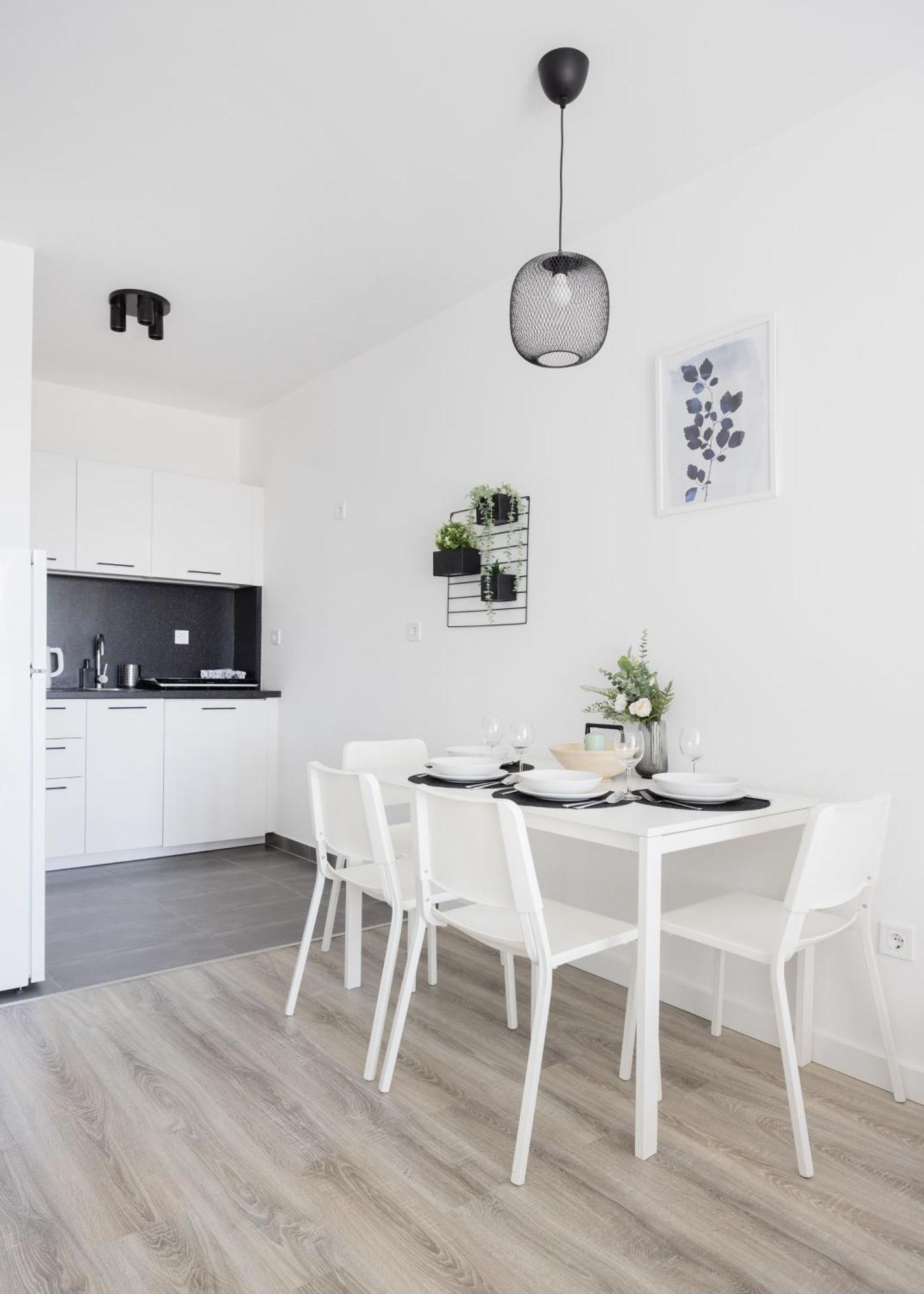 Apartamento Modern Riverfront With Free Parking